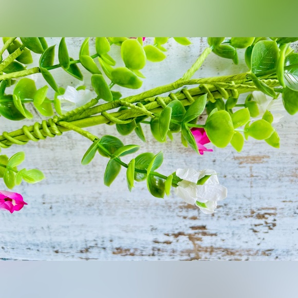 *Pink & White Wildflower Garland - Picture 6 of 13